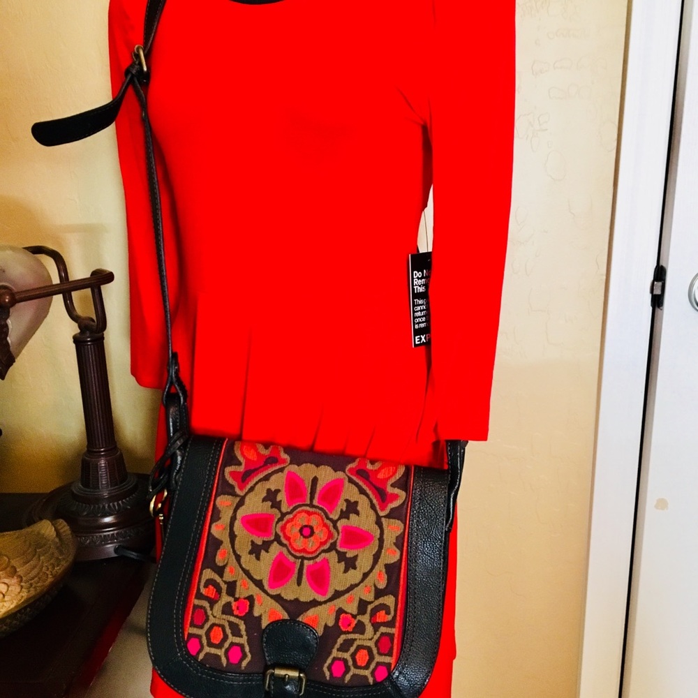 Fossil Vintage Reissue Tapestry Flap Crossbody. - Picture 7 of 7